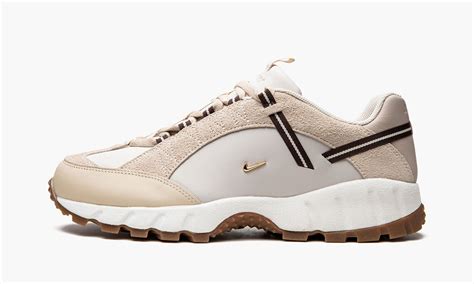 humara nike jacquemus beige